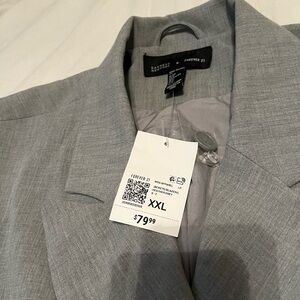 Forever 21 grey Blazer, in a size 2XL, and in grey